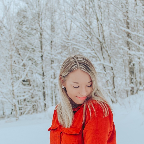 Meet your Seller/Buyer, Haven - Picture 2 of 7